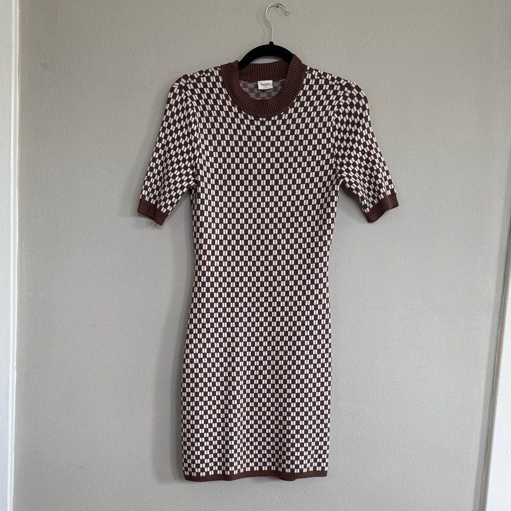 Abercrombie and Fitch Brown and White Checkered Mini Knit Dress